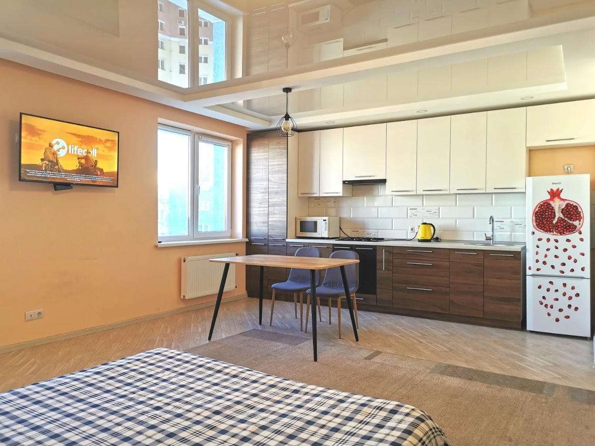 Lavina Mall Apartments Ll スームィ エクステリア 写真